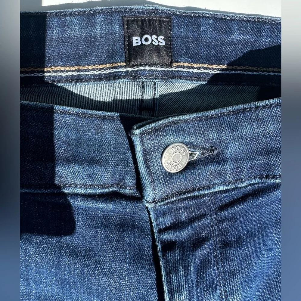 Boss MAINE Regular fit Men’s Slim Straight Jeans in Deep Blue, W 35, L 34